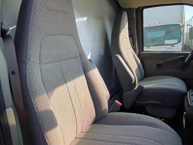 2024 GMC Savana Cutaway 4500 Van