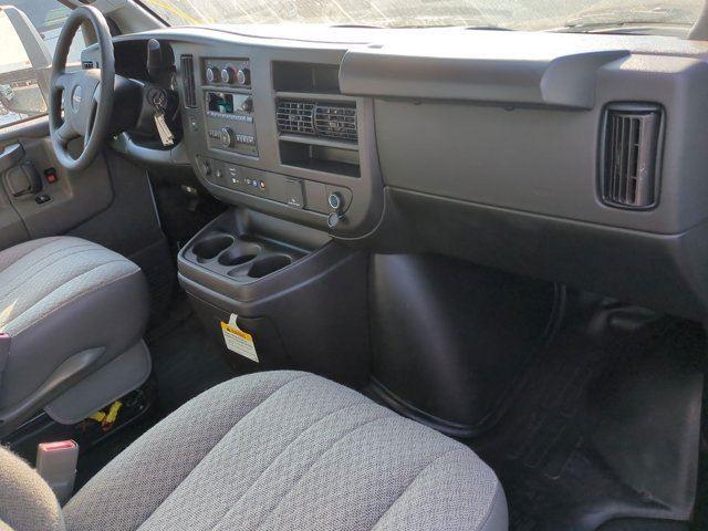 2024 GMC Savana Cutaway 4500 Van