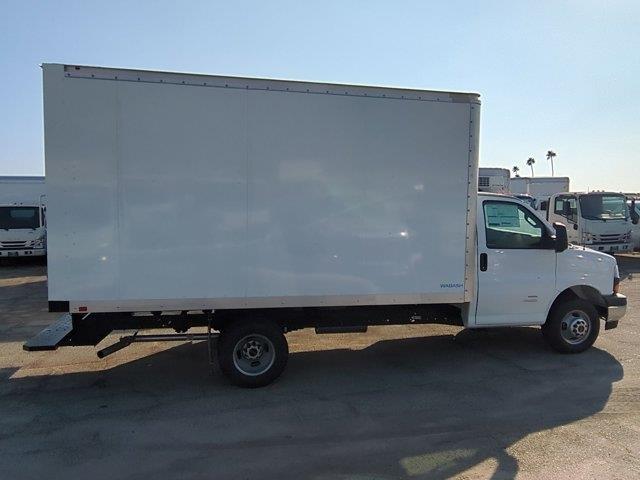 2024 GMC Savana Cutaway 4500 Van