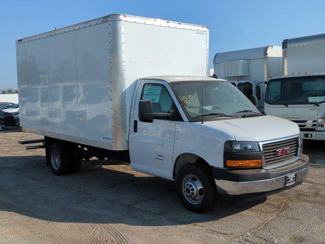 2024 GMC Savana Cutaway 4500 Van