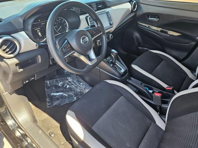 2021 Nissan Versa SV Xtronic CVT