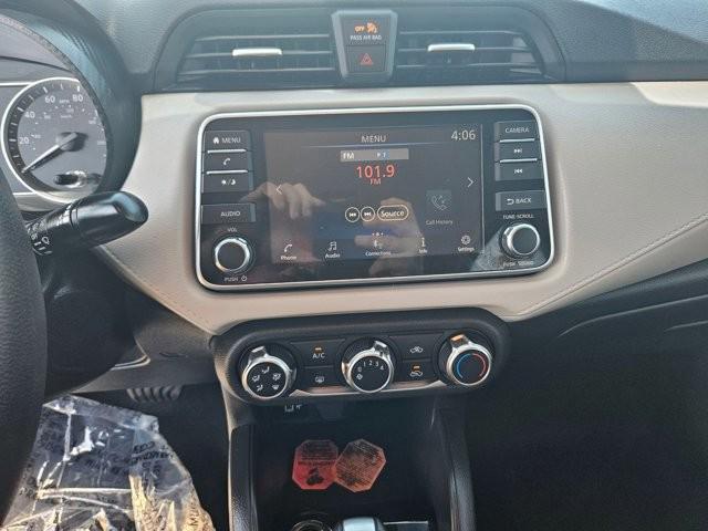 2021 Nissan Versa SV Xtronic CVT