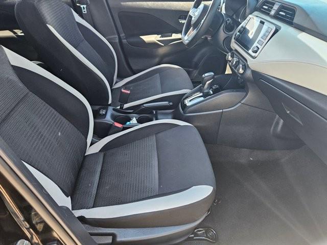 2021 Nissan Versa SV Xtronic CVT