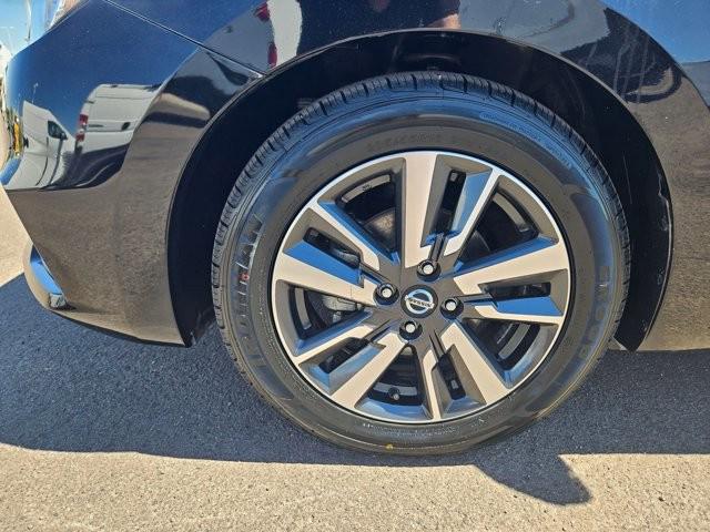 2021 Nissan Versa SV Xtronic CVT