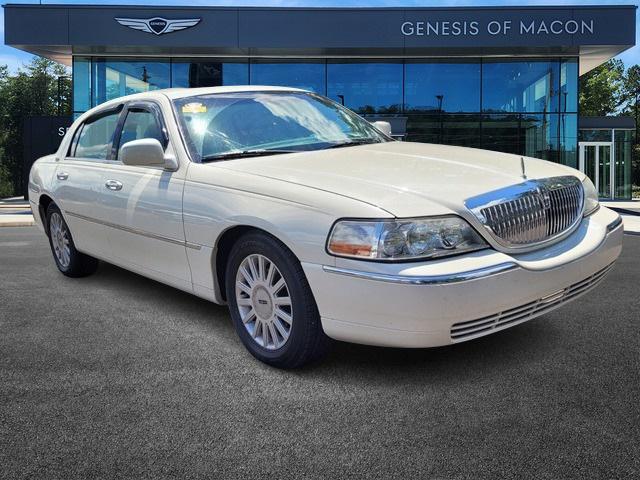 2005 Lincoln Town Car