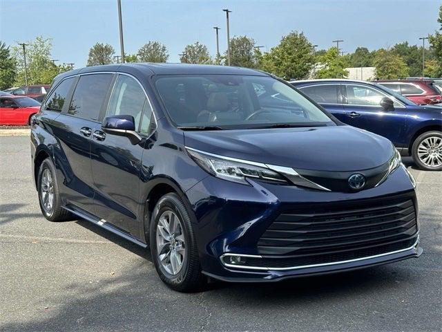 2022 Toyota Sienna XLE