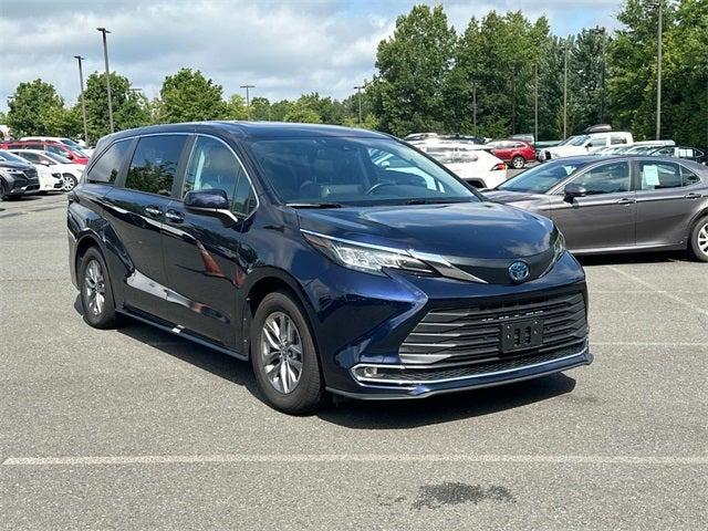 2022 Toyota Sienna XLE
