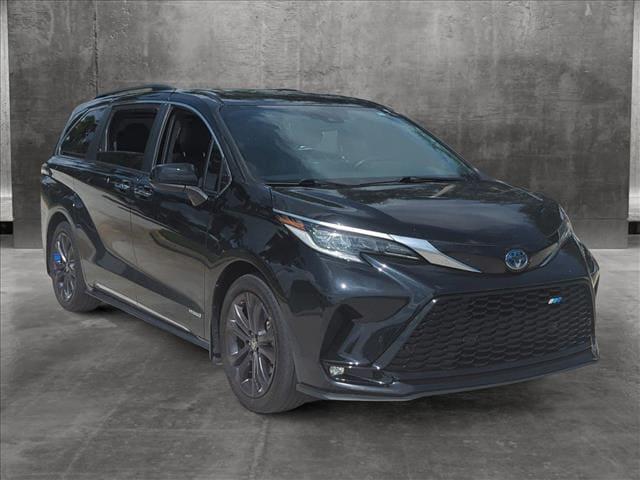 2022 Toyota Sienna XSE