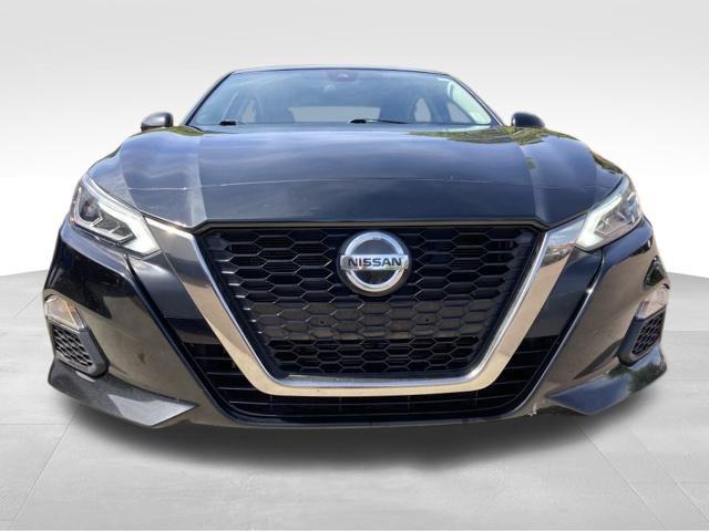 2022 Nissan Altima SR FWD