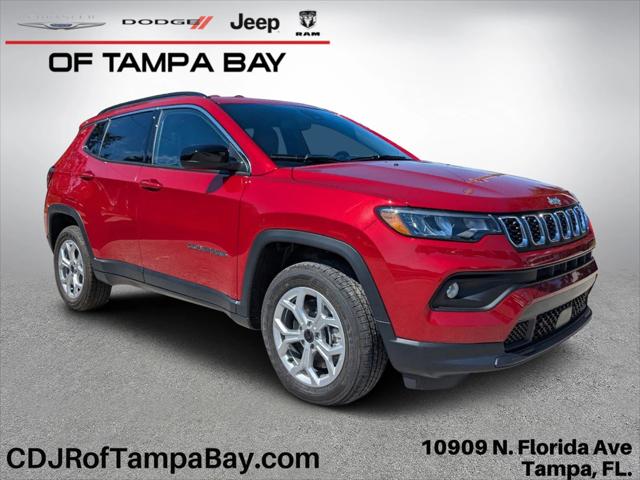 2025 Jeep Compass COMPASS LATITUDE 4X4