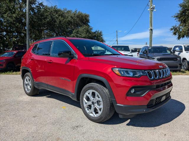 2025 Jeep Compass COMPASS LATITUDE 4X4