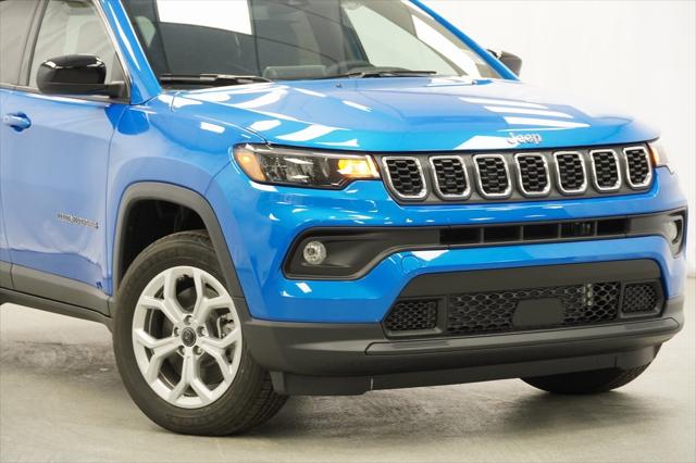 2025 Jeep Compass COMPASS LATITUDE 4X4