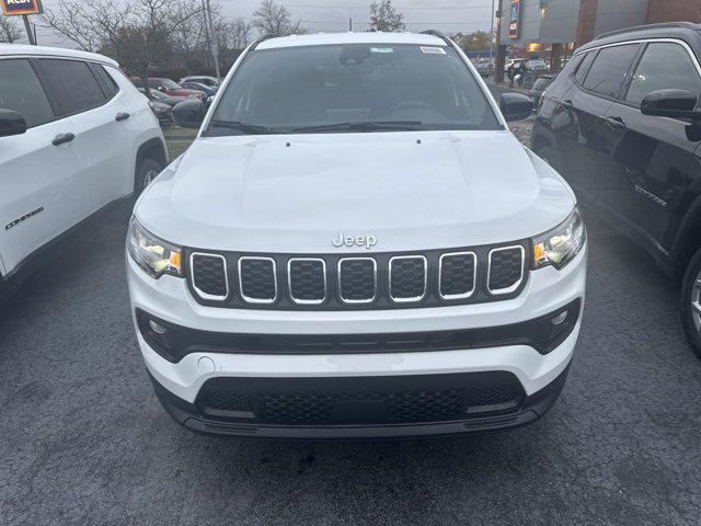 2025 Jeep Compass COMPASS LATITUDE 4X4