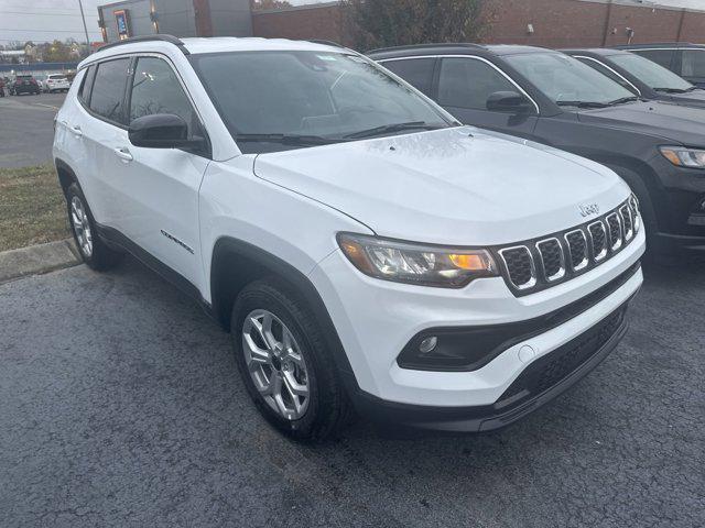 2025 Jeep Compass COMPASS LATITUDE 4X4