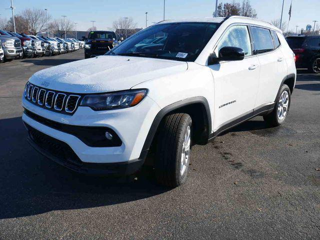 2025 Jeep Compass COMPASS LATITUDE 4X4