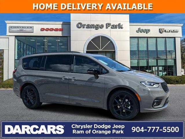 2024 Chrysler Pacifica PACIFICA TOURING L