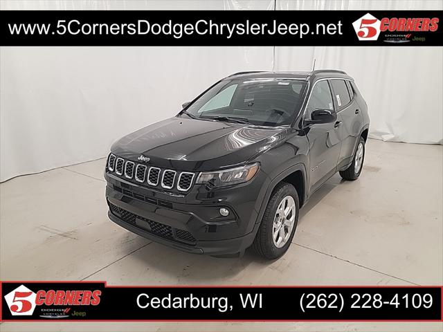 2025 Jeep Compass COMPASS LATITUDE 4X4