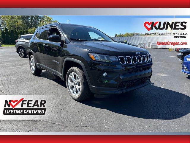 2025 Jeep Compass COMPASS LATITUDE 4X4