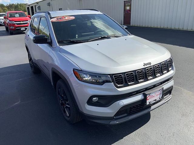 2025 Jeep Compass COMPASS LATITUDE 4X4