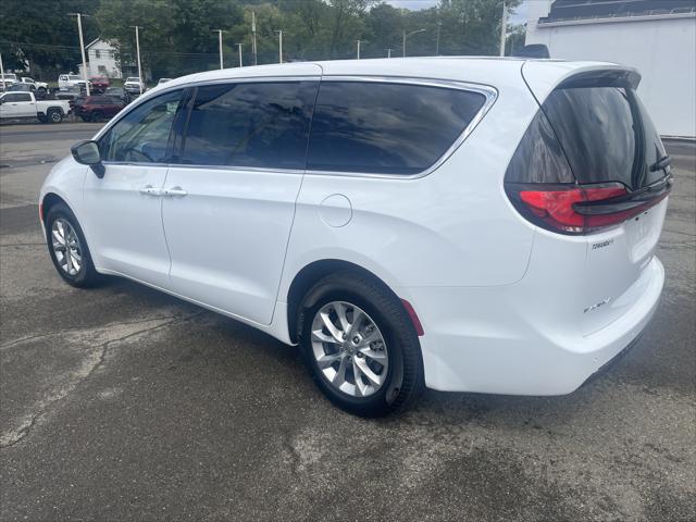 2024 Chrysler Pacifica PACIFICA TOURING L AWD