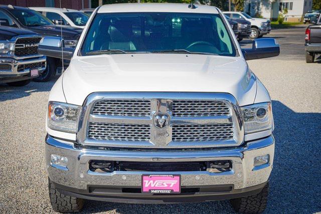 2017 RAM 3500 Laramie Crew Cab 4x4 64 Box