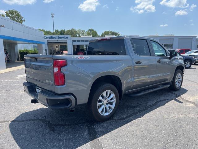 2021 Chevrolet Silverado 1500 4WD Crew Cab Short Bed Custom