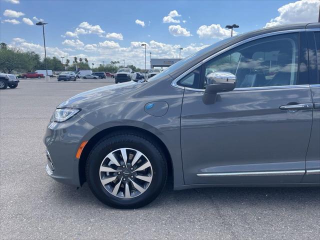 2022 Chrysler Pacifica Hybrid Limited