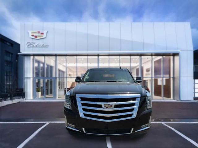 2018 Cadillac Escalade Luxury