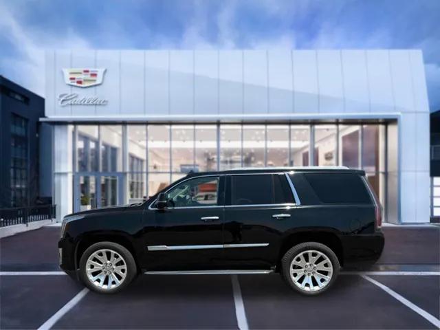 2018 Cadillac Escalade Luxury