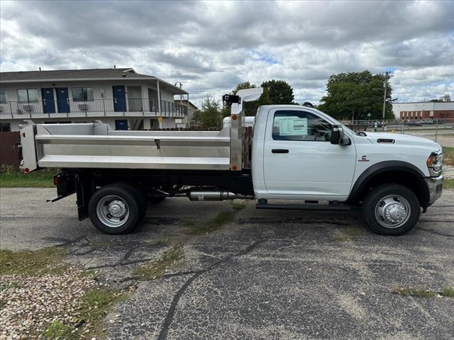 2024 RAM Ram 5500 Chassis Cab RAM 5500 TRADESMAN CHASSIS REGULAR CAB 4X4 84 CA