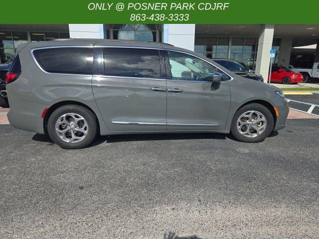 2022 Chrysler Pacifica Limited