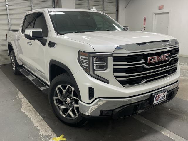 2022 GMC Sierra 1500 4WD Crew Cab Short Box SLT