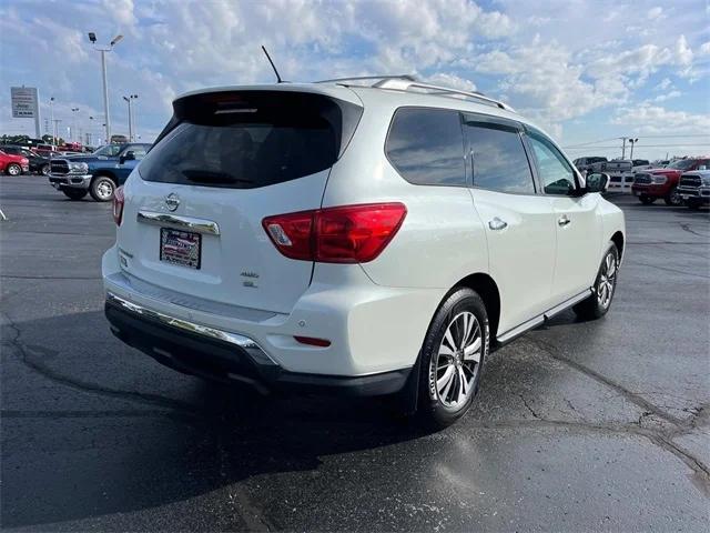 2017 Nissan Pathfinder SL