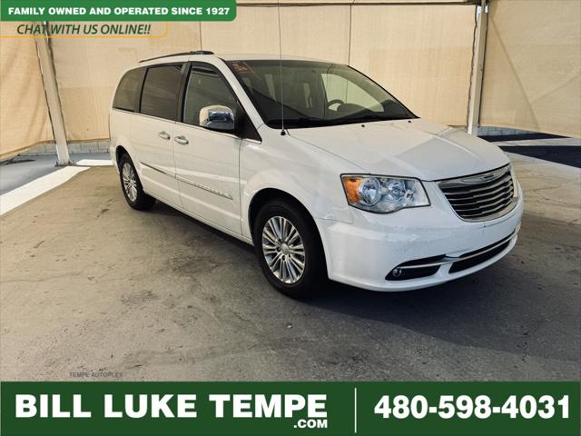 2015 Chrysler Town and Country Touring-L