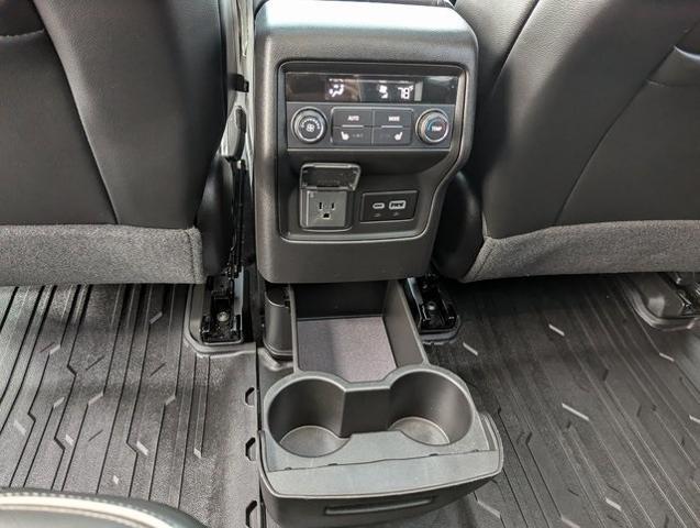 2022 GMC Acadia AWD Denali