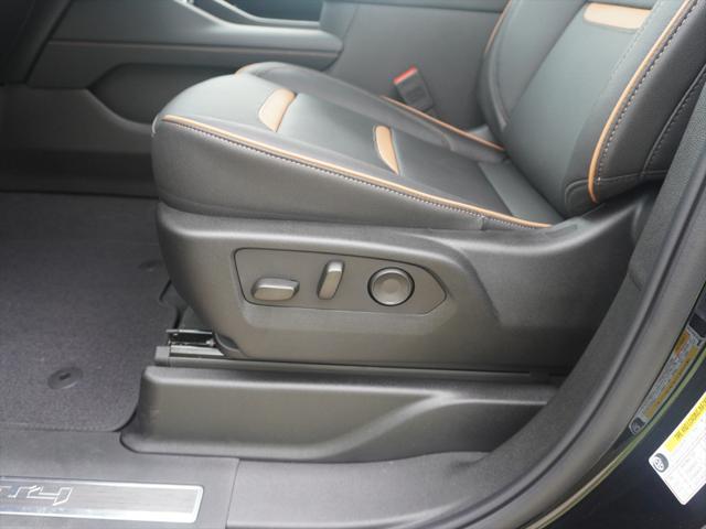 2024 GMC Yukon XL 4WD AT4