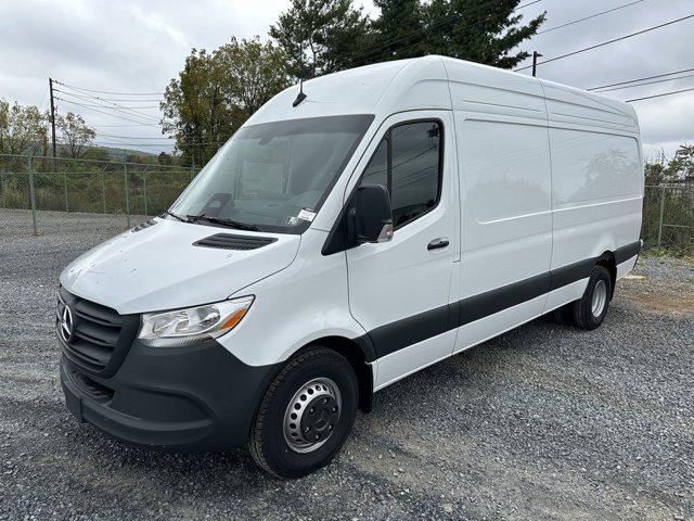 2025 Mercedes-Benz Sprinter 4500 High Roof 4-Cyl Diesel HO