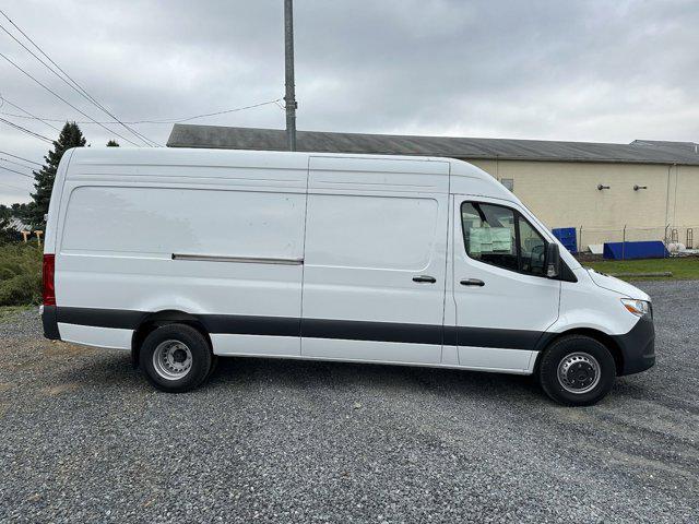 2025 Mercedes-Benz Sprinter 4500 High Roof 4-Cyl Diesel HO