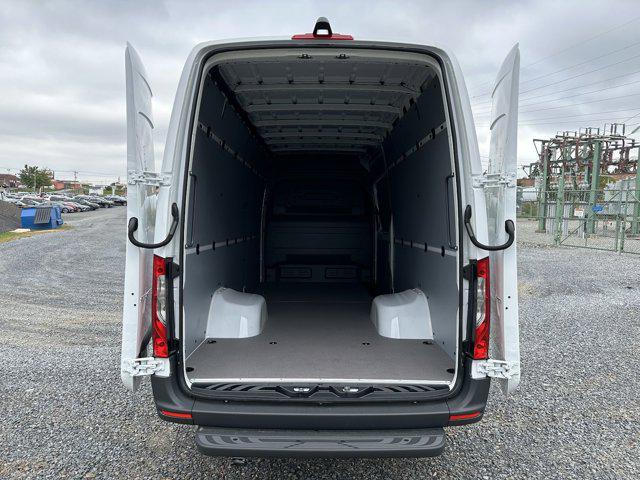 2025 Mercedes-Benz Sprinter 4500 High Roof 4-Cyl Diesel HO