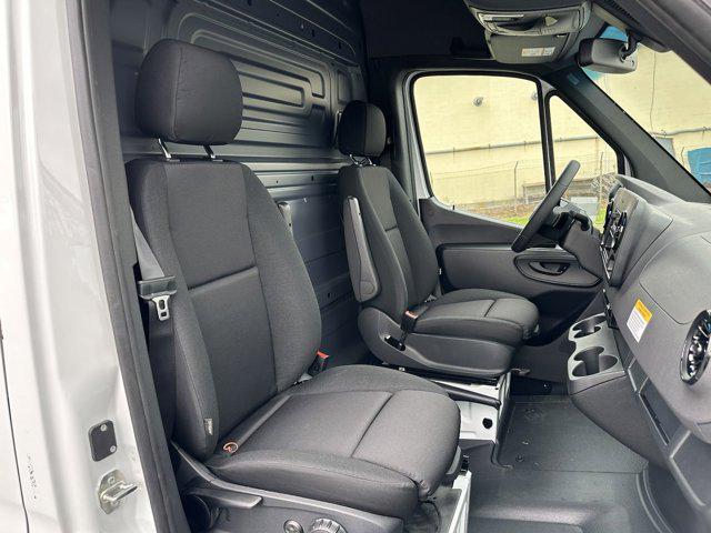 2025 Mercedes-Benz Sprinter 4500 High Roof 4-Cyl Diesel HO