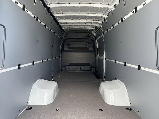 2025 Mercedes-Benz Sprinter 4500 High Roof 4-Cyl Diesel HO