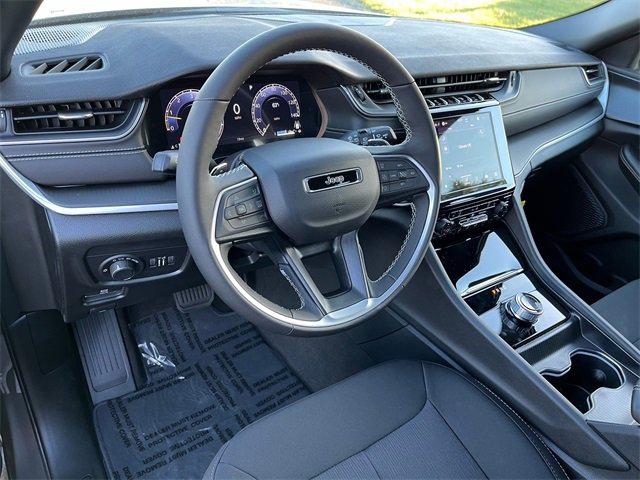 2025 Jeep Grand Cherokee GRAND CHEROKEE L LAREDO X 4X4