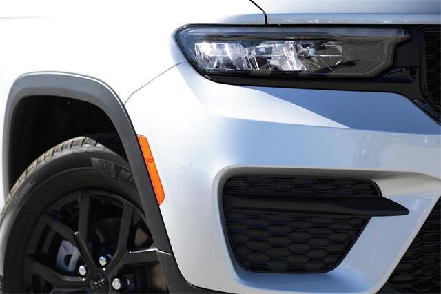 2025 Jeep Grand Cherokee GRAND CHEROKEE ALTITUDE 4X2