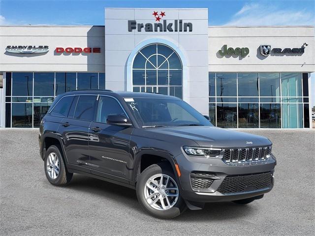 2025 Jeep Grand Cherokee GRAND CHEROKEE LAREDO X 4X2