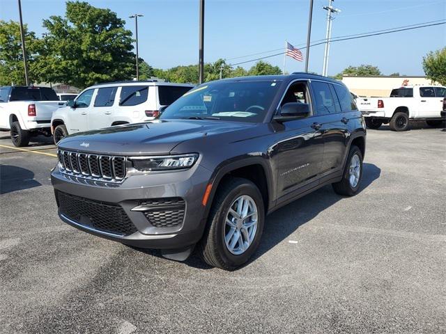 2025 Jeep Grand Cherokee GRAND CHEROKEE LAREDO X 4X2