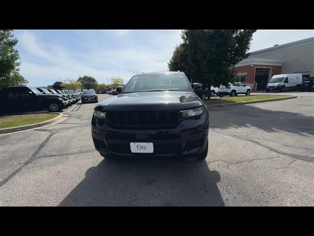2025 Jeep Grand Cherokee GRAND CHEROKEE L ALTITUDE 4X4