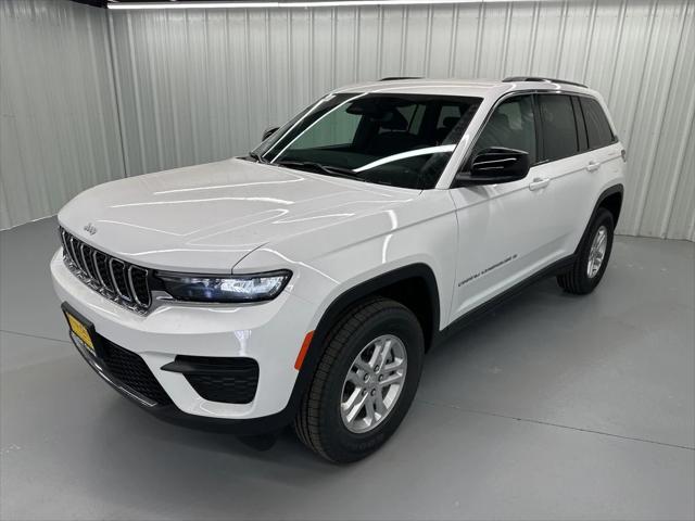 2025 Jeep Grand Cherokee GRAND CHEROKEE LAREDO 4X4