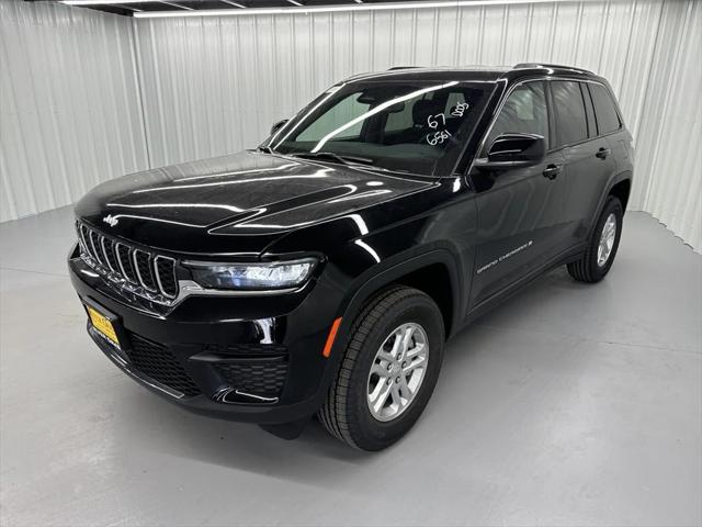 2025 Jeep Grand Cherokee GRAND CHEROKEE LAREDO 4X4