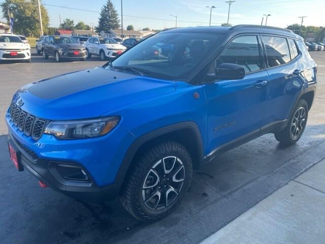 2025 Jeep Compass COMPASS TRAILHAWK 4X4