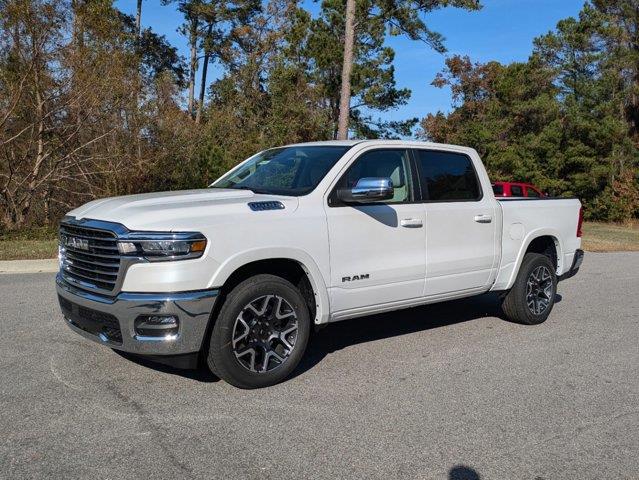 2025 RAM Ram 1500 RAM 1500 LARAMIE CREW CAB 4X2 57 BOX